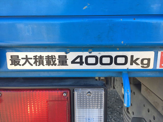 いすゞエルフカーテン車小型（2t・3t）[写真17]