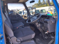 いすゞエルフカーテン車小型（2t・3t）[写真30]