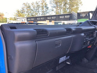 いすゞエルフカーテン車小型（2t・3t）[写真32]