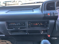 いすゞエルフカーテン車小型（2t・3t）[写真38]