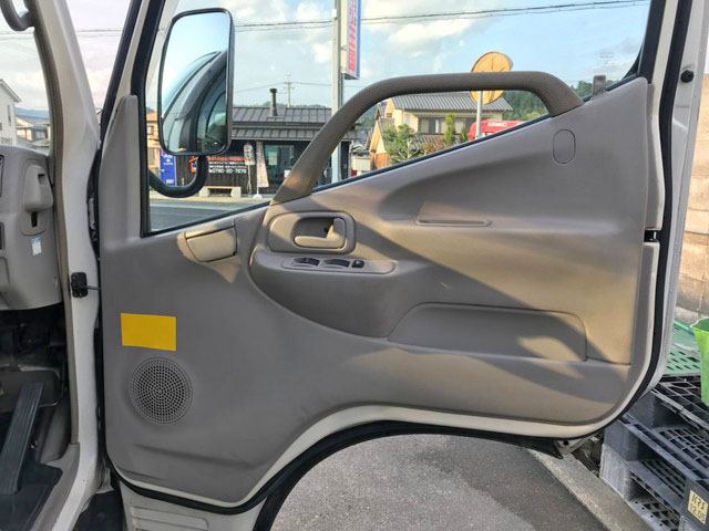 トヨタトヨエースアルミバン小型（2t・3t）[写真30]