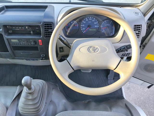 トヨタトヨエースアルミバン小型（2t・3t）[写真34]