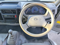 トヨタトヨエースアルミバン小型（2t・3t）[写真34]