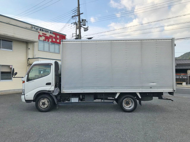 トヨタトヨエースアルミバン小型（2t・3t）[写真04]