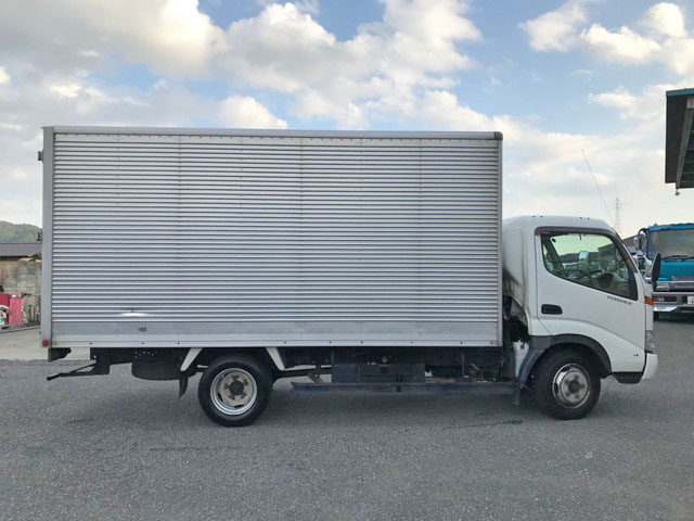トヨタトヨエースアルミバン小型（2t・3t）[写真05]