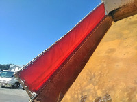 いすゞギガダンプ大型（10t）[写真13]