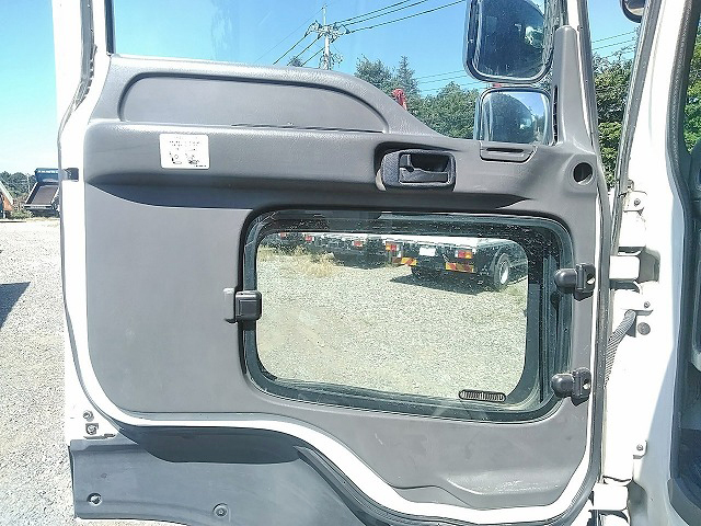 いすゞギガダンプ大型（10t）[写真26]