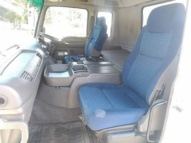 いすゞギガダンプ大型（10t）[写真30]