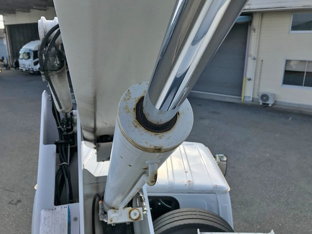 いすゞエルフ高所作業車小型（2t・3t）[写真14]
