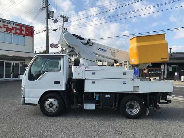いすゞエルフ高所作業車小型（2t・3t）[写真05]