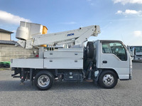 いすゞエルフ高所作業車小型（2t・3t）[写真07]