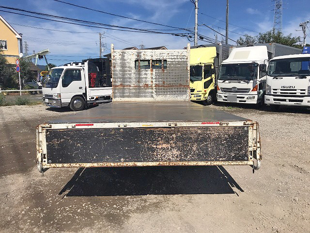 三菱ふそうキャンター平ボディ小型（2t・3t）[写真10]