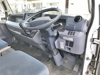 三菱ふそうキャンター平ボディ小型（2t・3t）[写真29]