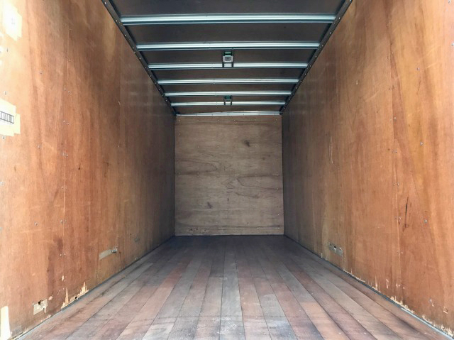 三菱ふそうキャンターアルミバン小型（2t・3t）[写真10]