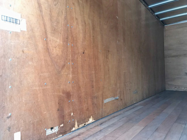 三菱ふそうキャンターアルミバン小型（2t・3t）[写真11]