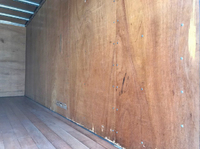 三菱ふそうキャンターアルミバン小型（2t・3t）[写真12]