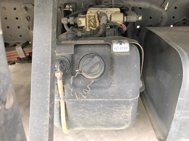 三菱ふそうキャンターアルミバン小型（2t・3t）[写真21]