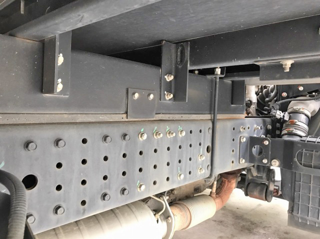 三菱ふそうキャンターアルミバン小型（2t・3t）[写真23]