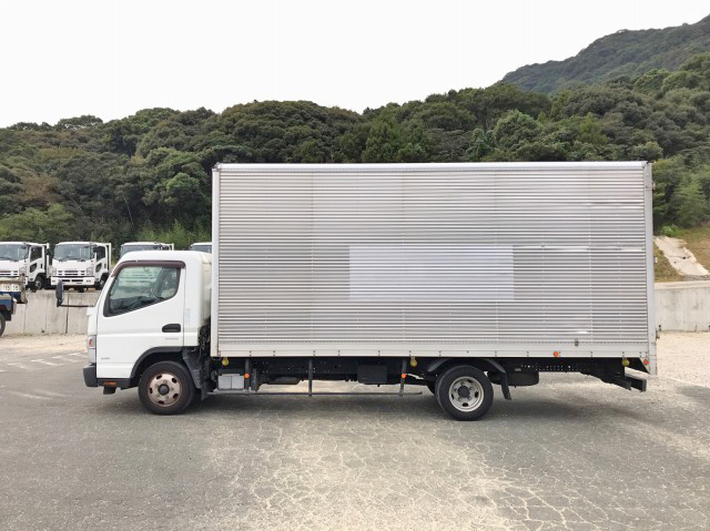 三菱ふそうキャンターアルミバン小型（2t・3t）[写真05]