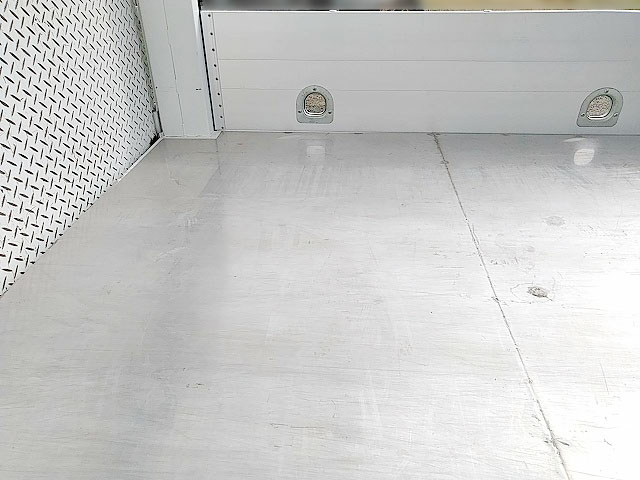 三菱ふそうキャンターガッツアルミブロック小型（2t・3t）[写真11]