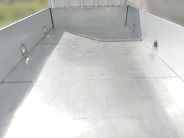 三菱ふそうキャンターガッツアルミブロック小型（2t・3t）[写真12]