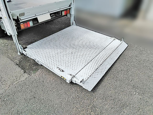 三菱ふそうキャンターガッツアルミブロック小型（2t・3t）[写真13]