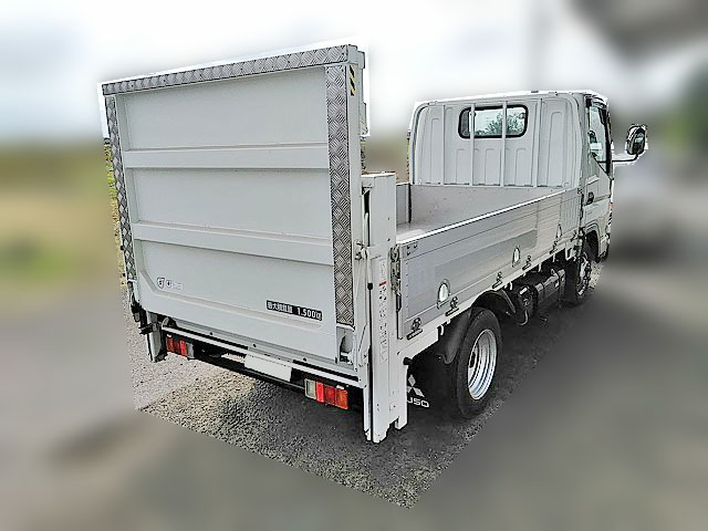 三菱ふそうキャンターガッツアルミブロック小型（2t・3t）[写真03]