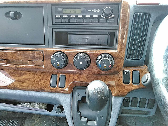 三菱ふそうキャンターガッツアルミブロック小型（2t・3t）[写真36]