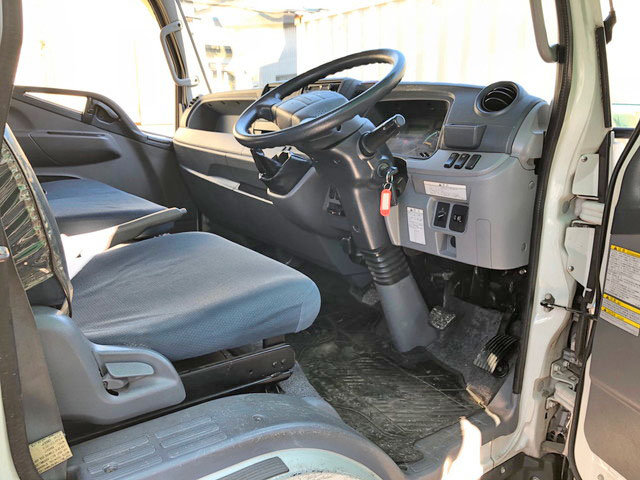 三菱ふそうキャンター平ボディ小型（2t・3t）[写真31]