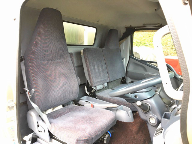 三菱ふそうキャンター冷凍車（冷蔵車）小型（2t・3t）[写真29]