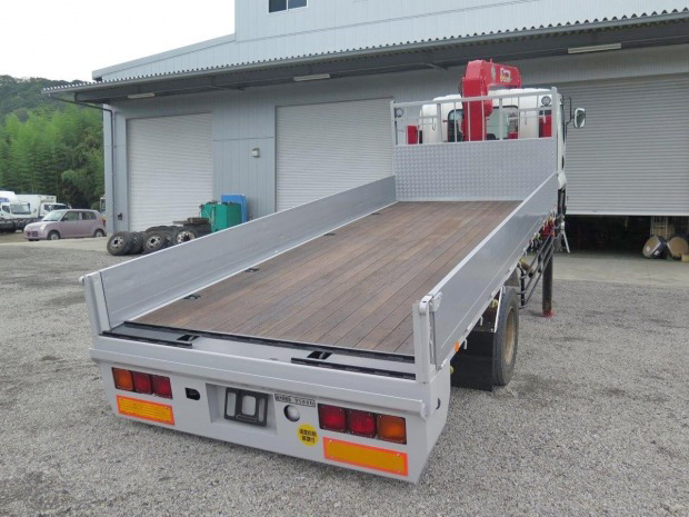 いすゞフォワードセルフクレーン4段増トン（6t・8t）[写真06]