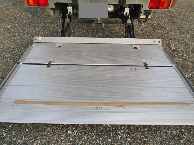 日野レンジャー冷凍車（冷蔵車）中型（4t）[写真16]