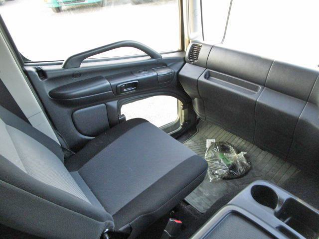 日野レンジャー冷凍車（冷蔵車）中型（4t）[写真33]