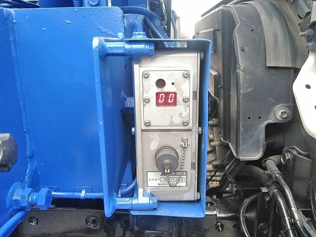 いすゞエルフクレーン4段小型（2t・3t）[写真21]