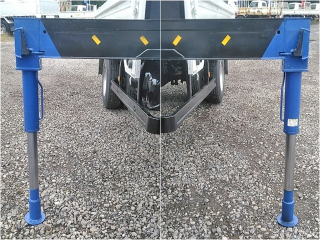 いすゞエルフクレーン4段小型（2t・3t）[写真23]