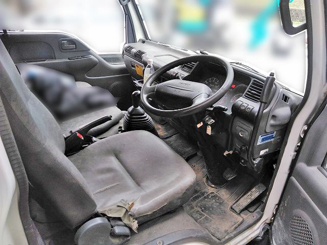 いすゞエルフダブルキャブ・ダンプ小型（2t・3t）[写真11]