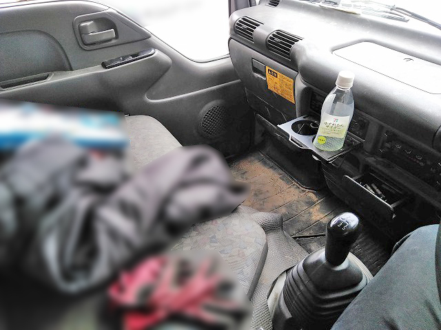 いすゞエルフダブルキャブ・ダンプ小型（2t・3t）[写真12]