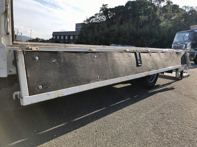 いすゞエルフ平ボディ小型（2t・3t）[写真19]