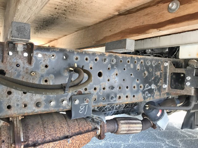 いすゞエルフ平ボディ小型（2t・3t）[写真25]