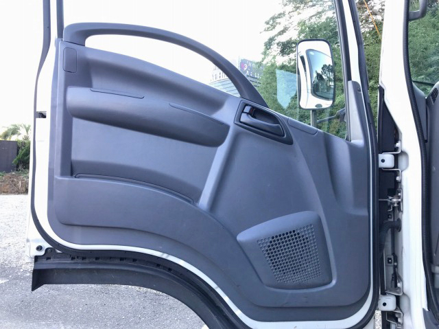 いすゞエルフ平ボディ小型（2t・3t）[写真32]