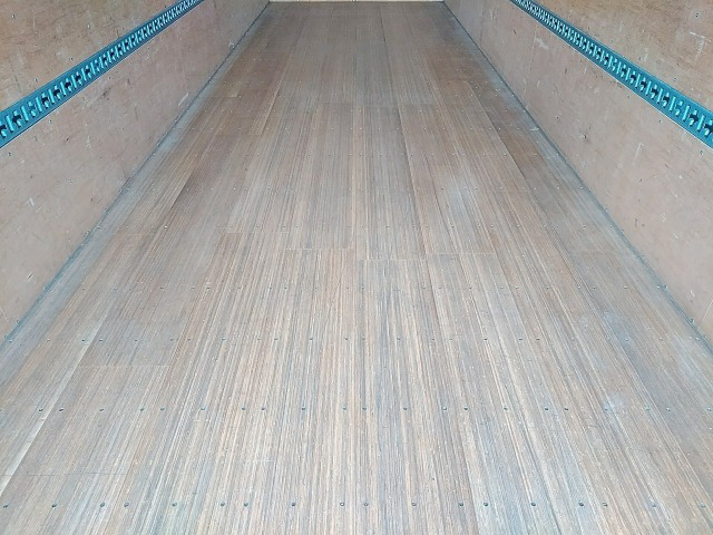 日野レンジャーアルミバン中型（4t）[写真11]