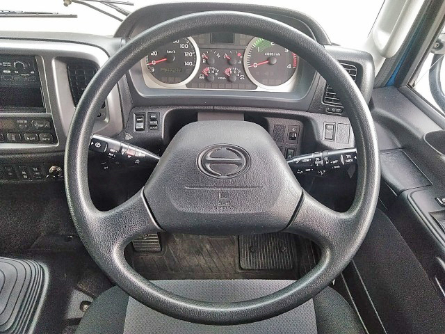 日野レンジャーアルミバン中型（4t）[写真36]