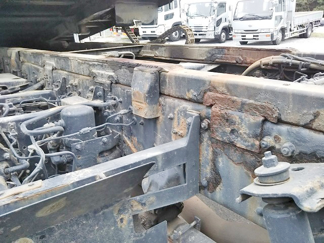 三菱ふそうスーパーグレートセーフティローダー大型（10t）[写真21]