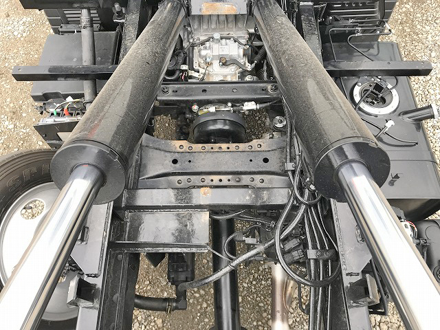 三菱ふそうキャンターアームロール小型（2t・3t）[写真15]