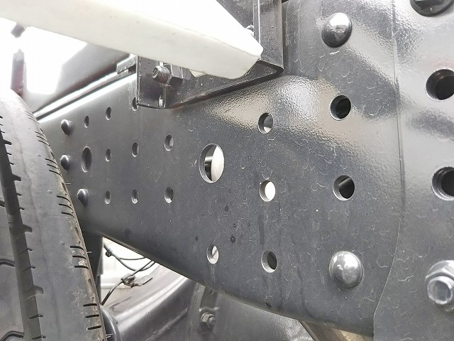 三菱ふそうキャンターアームロール小型（2t・3t）[写真23]