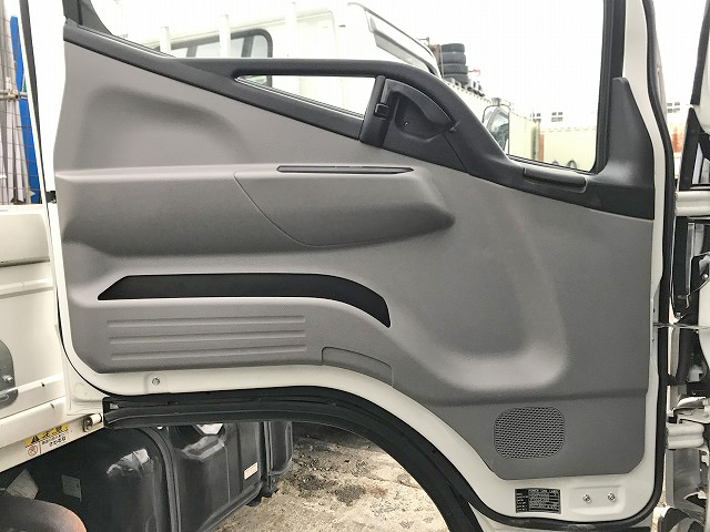 三菱ふそうキャンターアームロール小型（2t・3t）[写真29]