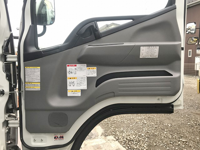 三菱ふそうキャンターアームロール小型（2t・3t）[写真30]