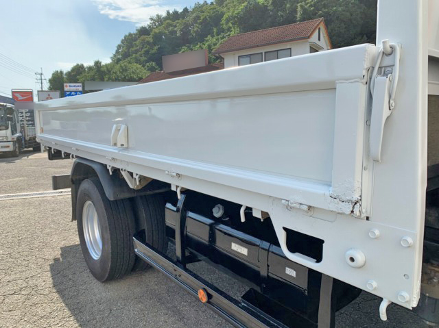 三菱ふそうキャンターユニック4段小型（2t・3t）[写真14]