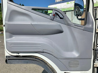 三菱ふそうキャンターユニック4段小型（2t・3t）[写真32]