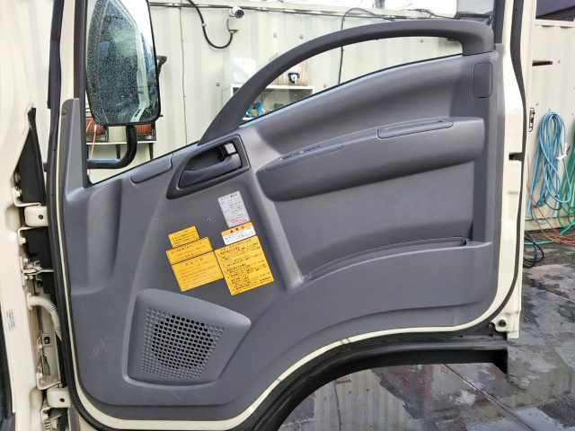 いすゞエルフパッカー車（塵芥車）小型（2t・3t）[写真29]